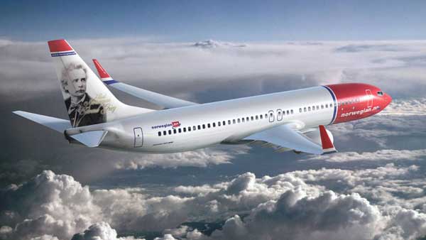Пилот Norwegian Airlines поздравил по интеркому занявшихся сексом пассажиров