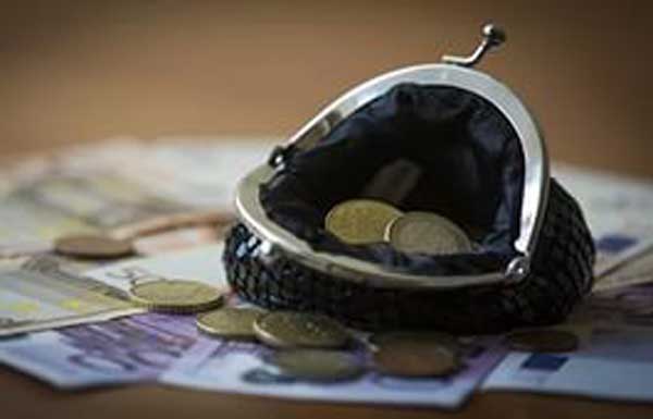 Курс евро вновь превысил 73 рубля