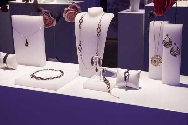 Swarovski ������ ��������� � ���� ����������� �������