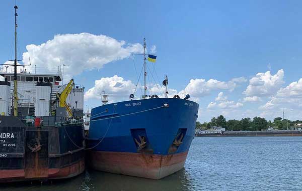 В Москве отреагировали на задержание российского танкера на Украине