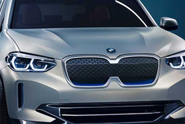 BMW � Mercedes �������� ��� ��������� �� �������������