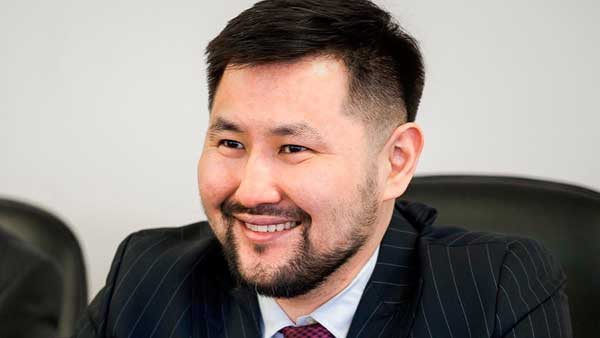 Назван лидирующий на выборах мэра Якутска кандидат Назван лидирующий на выборах мэра Якутска кандидат